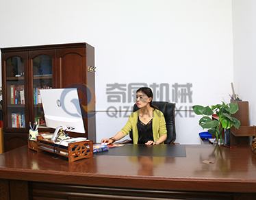廠房設(shè)備-浙江奇展機械制造有限公司